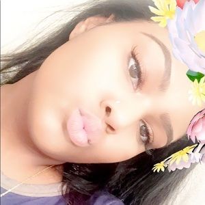 Meet your Posher, Briana